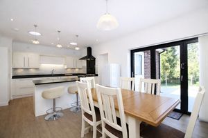 Kitchen/Diner- click for photo gallery